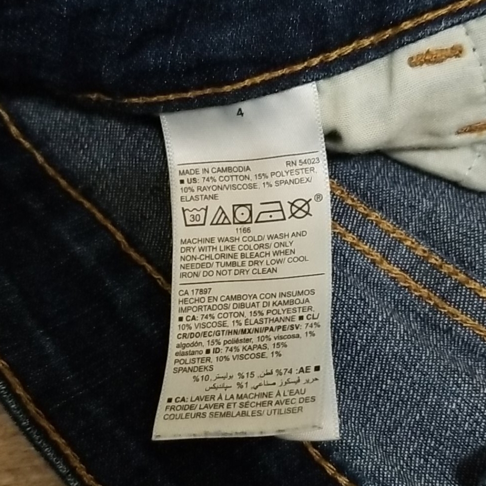 Old Navy Super Skinny Jeans - Picture 5 of 8